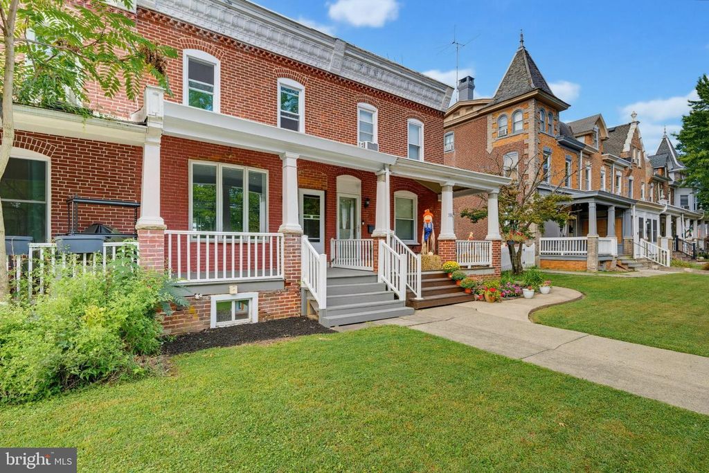334 RAILROAD AVE, SOUDERTON, PA 18964 — exterior