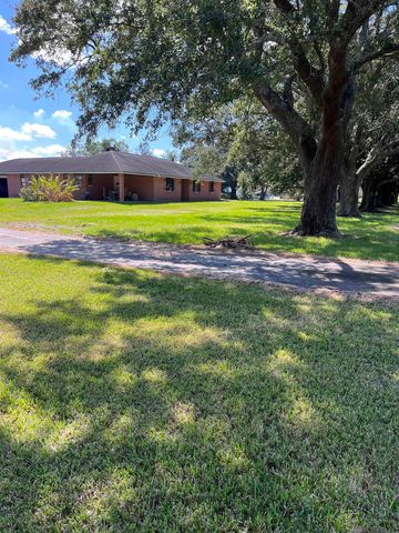 206 Ideal St, Belle Rose, LA 70341