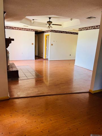 206 Ideal St, Belle Rose, LA 70341
