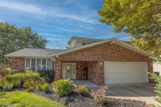 6454 Huntington, Solon, OH 44139