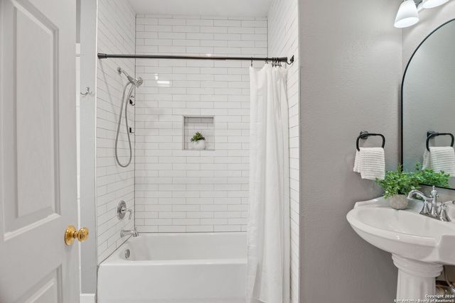 351 Carnahan Street, San Antonio, TX 78209