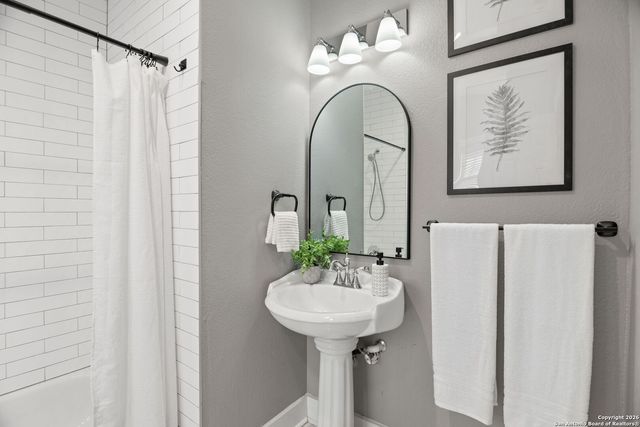 351 Carnahan Street, San Antonio, TX 78209