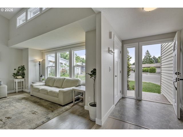 2457 Se WILLOW Dr, Hillsboro, OR 97123