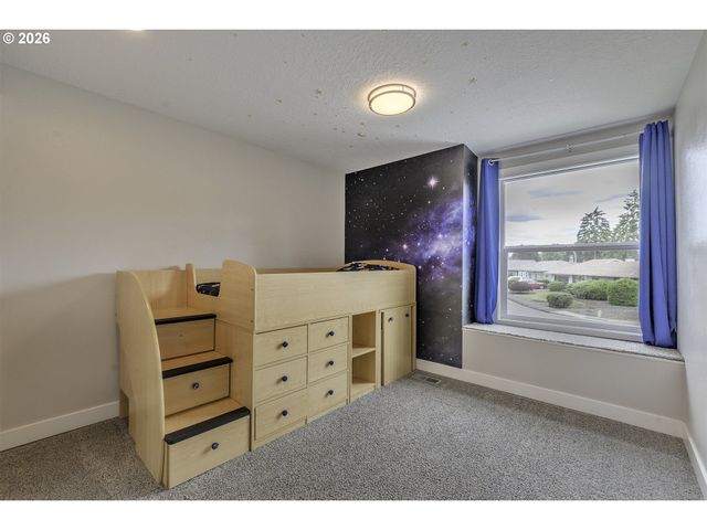 2457 Se WILLOW Dr, Hillsboro, OR 97123