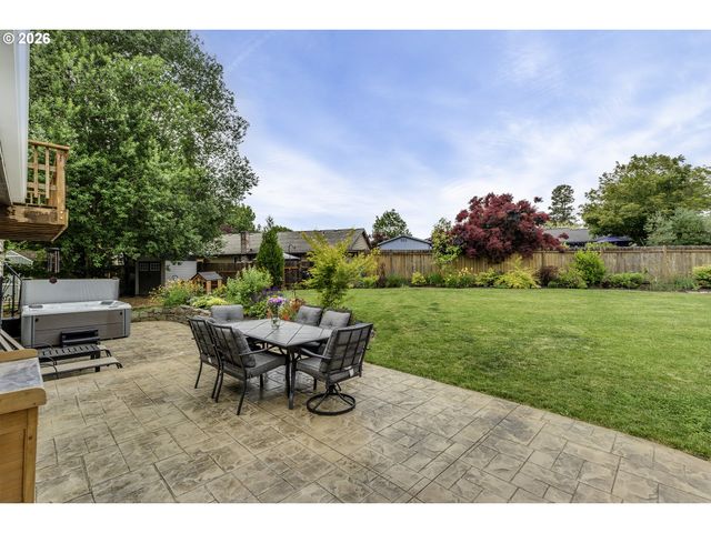 2457 Se WILLOW Dr, Hillsboro, OR 97123