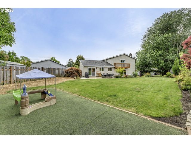 2457 Se WILLOW Dr, Hillsboro, OR 97123
