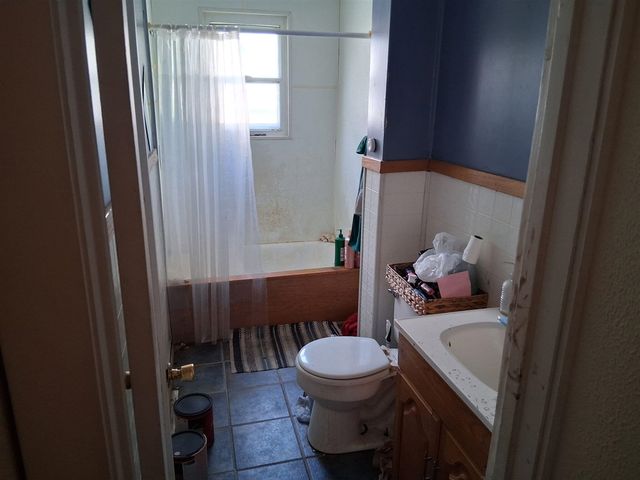 1009 N Bond Street, Saginaw, MI 48602