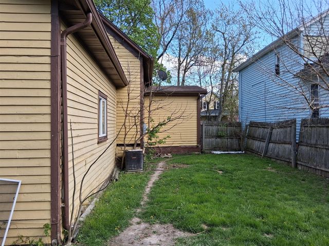 1009 N Bond Street, Saginaw, MI 48602