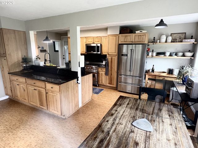 1680 WESTOVER Dr, Eugene, OR 97403