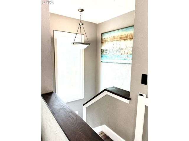 1680 WESTOVER Dr, Eugene, OR 97403