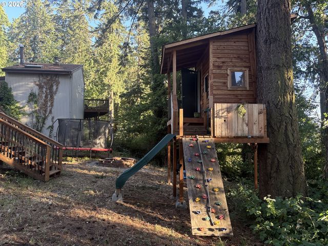 1680 WESTOVER Dr, Eugene, OR 97403