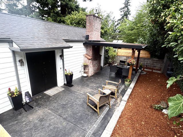 1680 WESTOVER Dr, Eugene, OR 97403