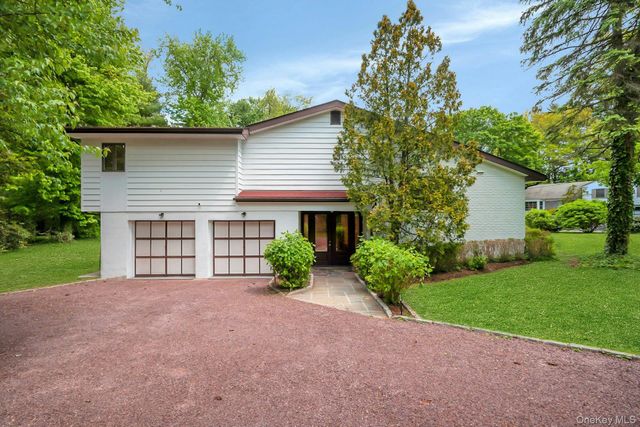 1 Canterbury Road, Scarsdale, NY 10583