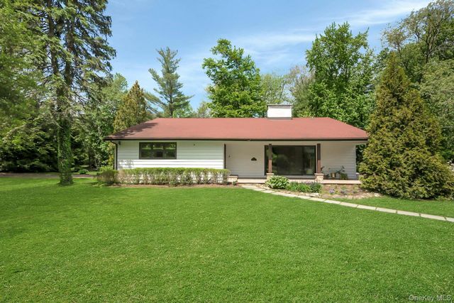 1 Canterbury Road, Scarsdale, NY 10583