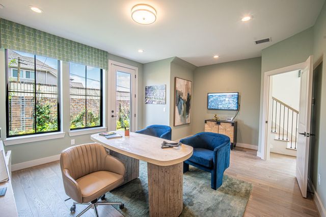 1715 Bologna Lane, Houston, TX 77055