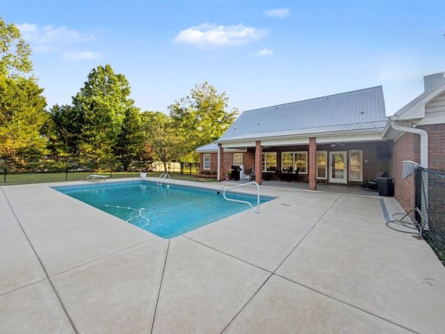 2230 Omussee Road, Dothan, AL 36303
