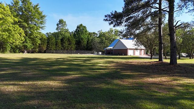 2230 Omussee Road, Dothan, AL 36303