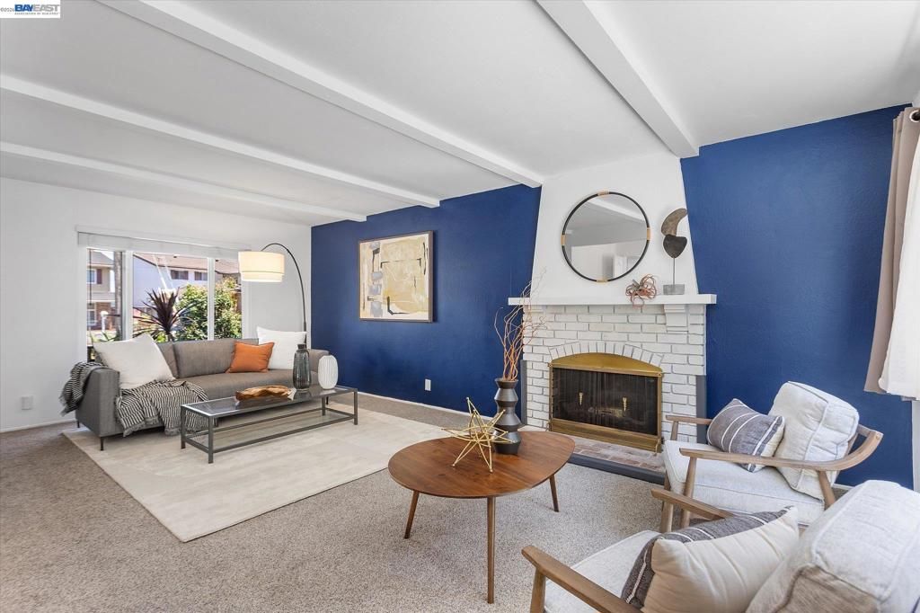 Image 13 of property listing at 16683 Kildare Rd, Castro Valley, CA 94578