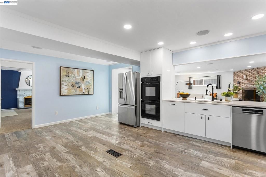 Image 26 of property listing at 16683 Kildare Rd, Castro Valley, CA 94578