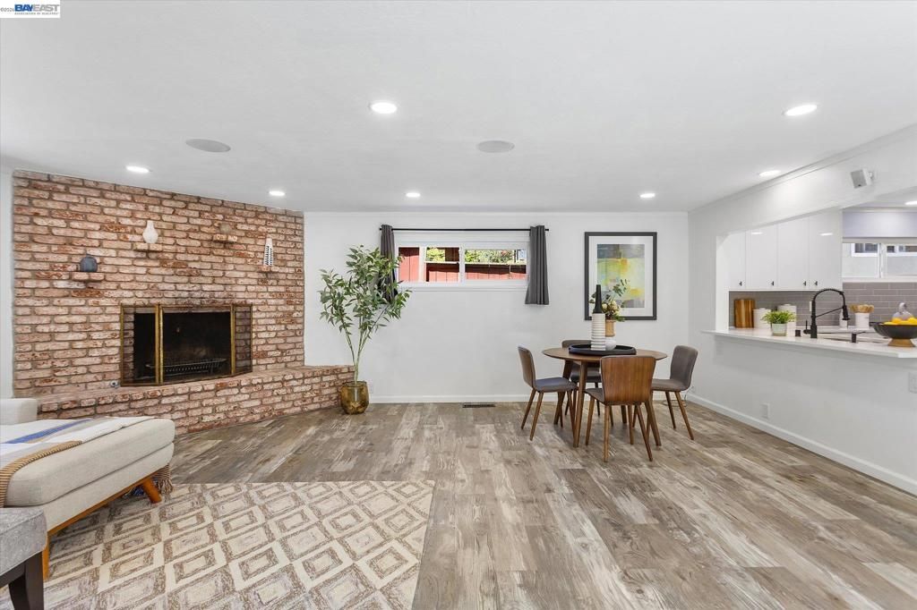 Image 31 of property listing at 16683 Kildare Rd, Castro Valley, CA 94578