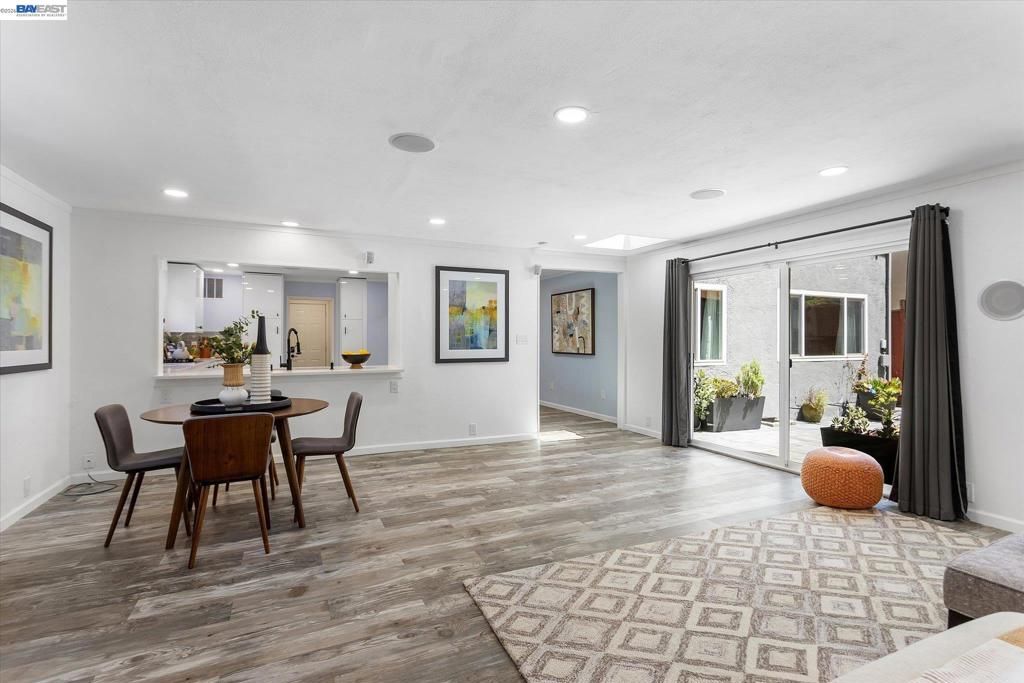 Image 34 of property listing at 16683 Kildare Rd, Castro Valley, CA 94578