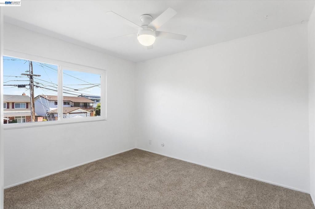 Image 37 of property listing at 16683 Kildare Rd, Castro Valley, CA 94578