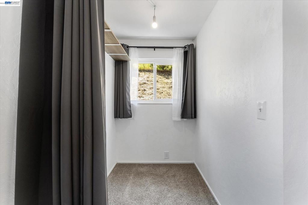 Image 63 of property listing at 16683 Kildare Rd, Castro Valley, CA 94578