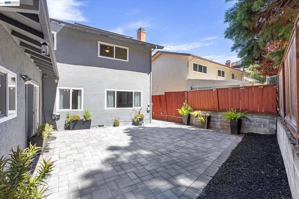 Image 72 of property listing at 16683 Kildare Rd, Castro Valley, CA 94578