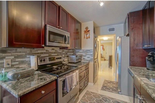 2606 N 38th Ave, Hollywood, FL 33021