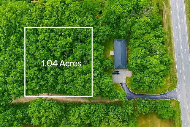 77 Landall Lane, Ada, MI 49301