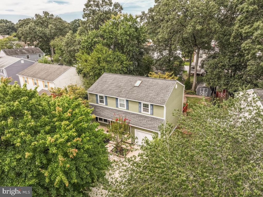 7992 FOXCHASE LN, Glen Burnie, MD 21061