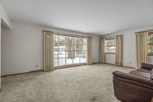 4402 Vale Circle, Madison, WI 53711