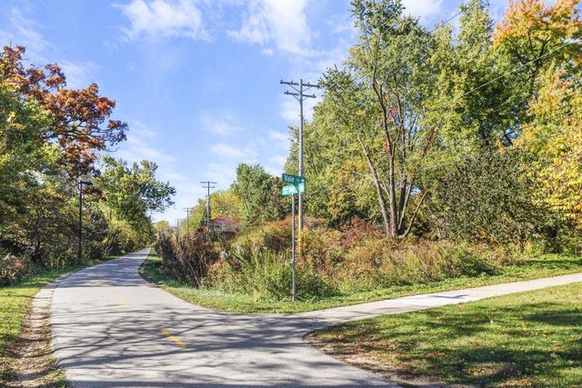 4402 Vale Circle, Madison, WI 53711