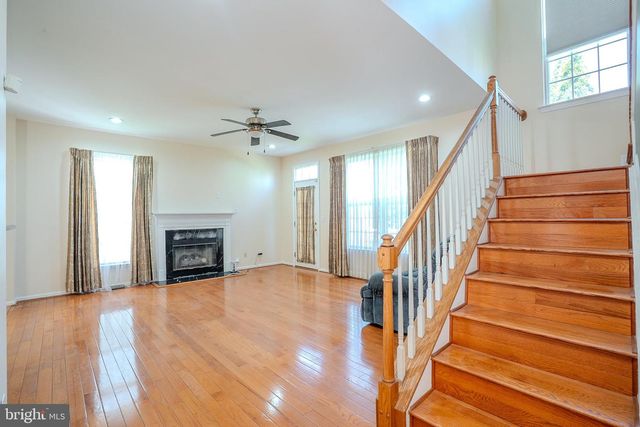 31 HAWTHORN DR, Plainsboro, NJ 08536