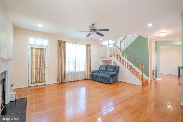 31 HAWTHORN DR, Plainsboro, NJ 08536