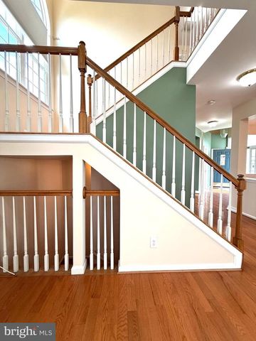 31 HAWTHORN DR, Plainsboro, NJ 08536