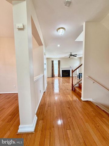 31 HAWTHORN DR, Plainsboro, NJ 08536
