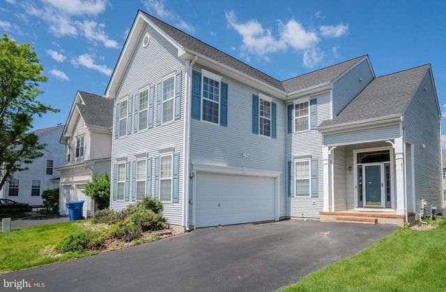 31 HAWTHORN DR, Plainsboro, NJ 08536