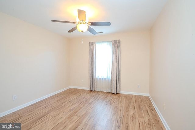 31 HAWTHORN DR, Plainsboro, NJ 08536