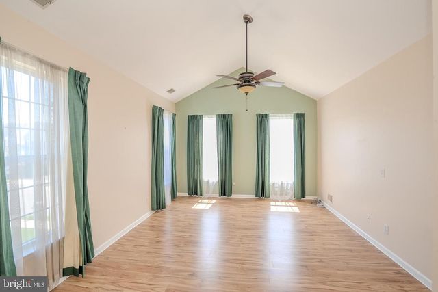 31 HAWTHORN DR, Plainsboro, NJ 08536