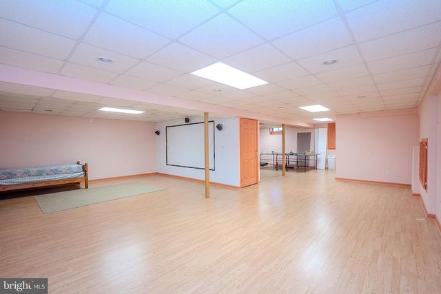 31 HAWTHORN DR, Plainsboro, NJ 08536