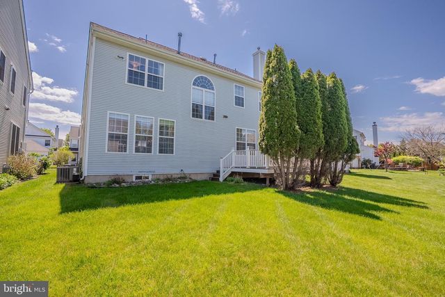 31 HAWTHORN DR, Plainsboro, NJ 08536