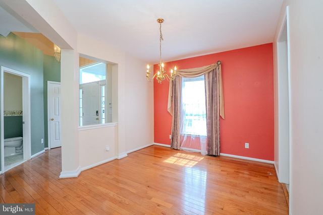 31 HAWTHORN DR, Plainsboro, NJ 08536