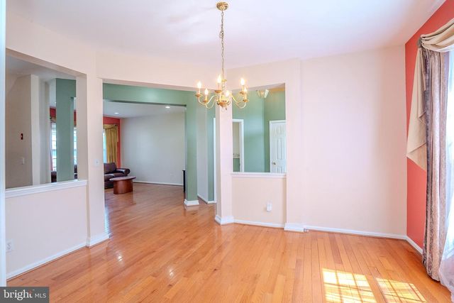 31 HAWTHORN DR, Plainsboro, NJ 08536