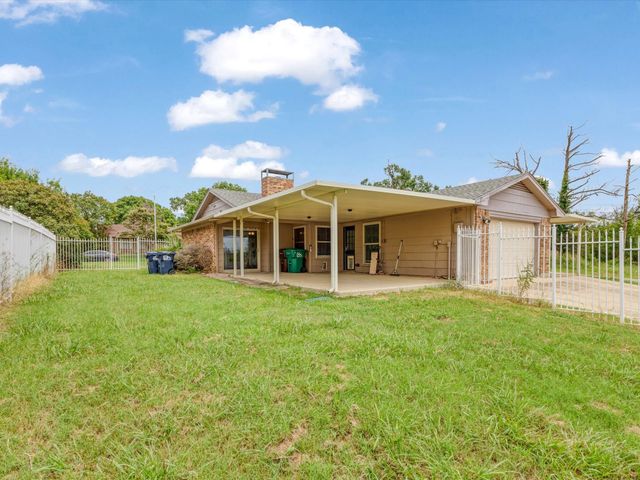 2110 Azalea Street, Denton, TX 76205