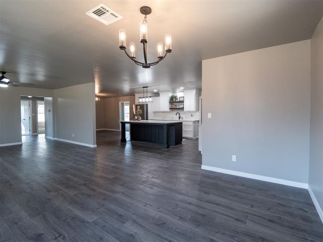 4410 NE 48th Avenue, Norman, OK 73026