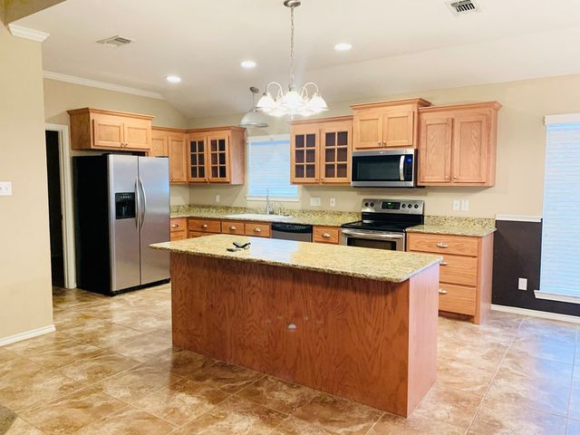 6009 La Vaca Street, San Angelo, TX 76904