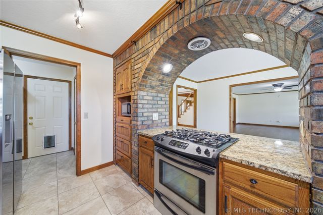 7918 N 156th East Avenue, Owasso, OK 74055