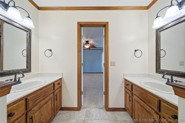 7918 N 156th East Avenue, Owasso, OK 74055
