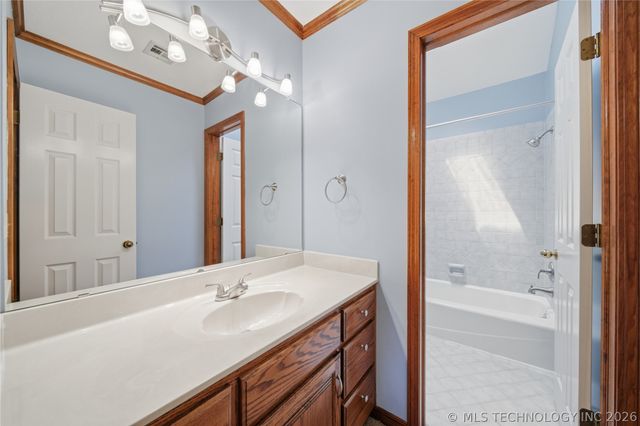 7918 N 156th East Avenue, Owasso, OK 74055
